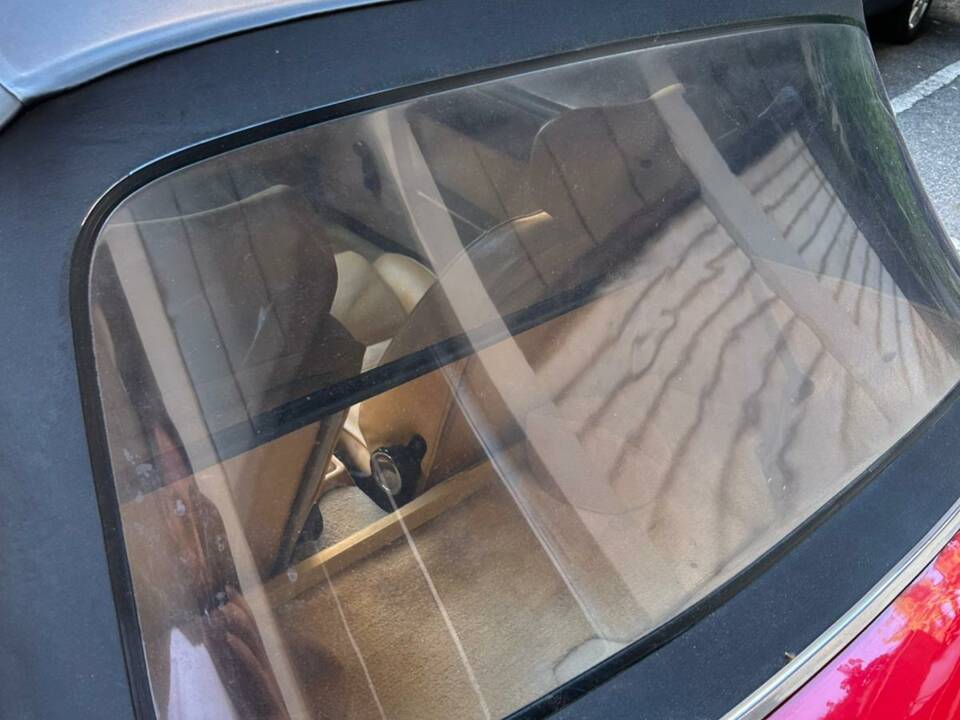 Image 2/8 of Alfa Romeo 1.6 Spider (1991)