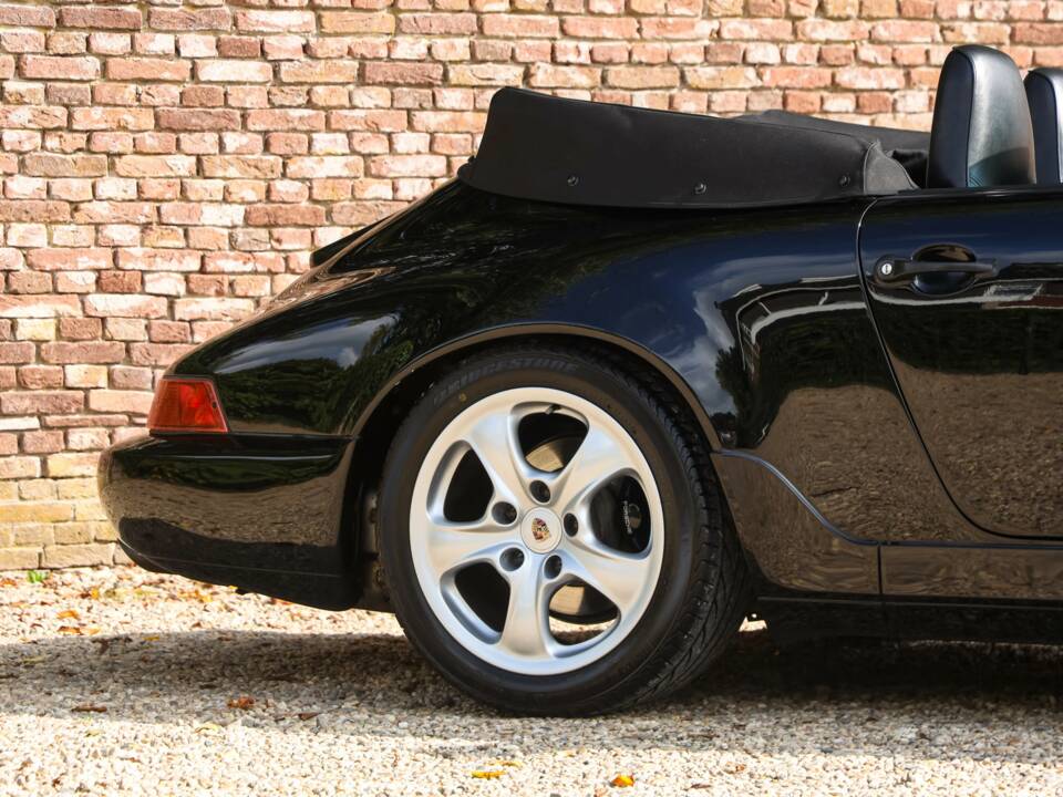 Image 47/50 de Porsche 911 Carrera 2 (1991)