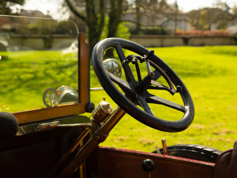 Imagen 12/43 de Daimler 16 HP (1910)