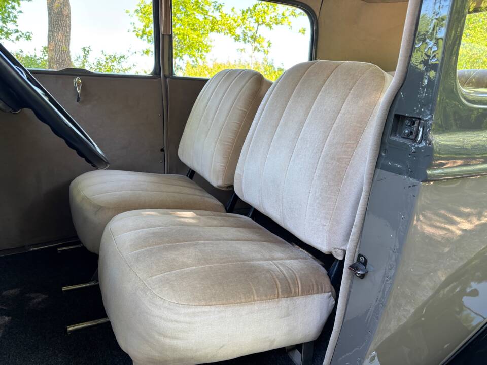 Image 6/28 of Ford Model A Tudor Sedan (1931)