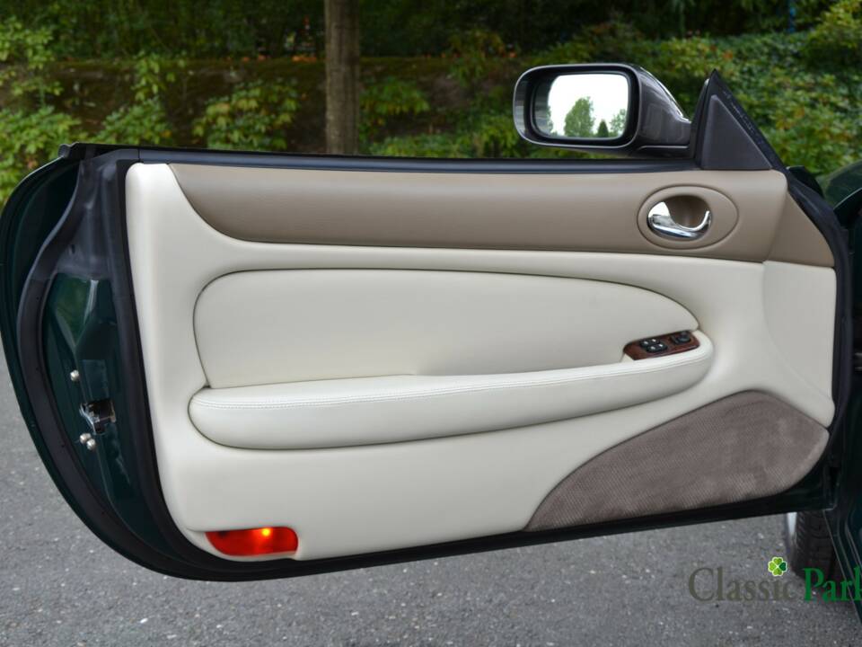 Imagen 27/50 de Jaguar XK8 4.0 (1998)