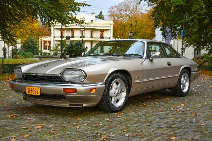 Image 1/7 de Jaguar XJS 4.0 (1995)