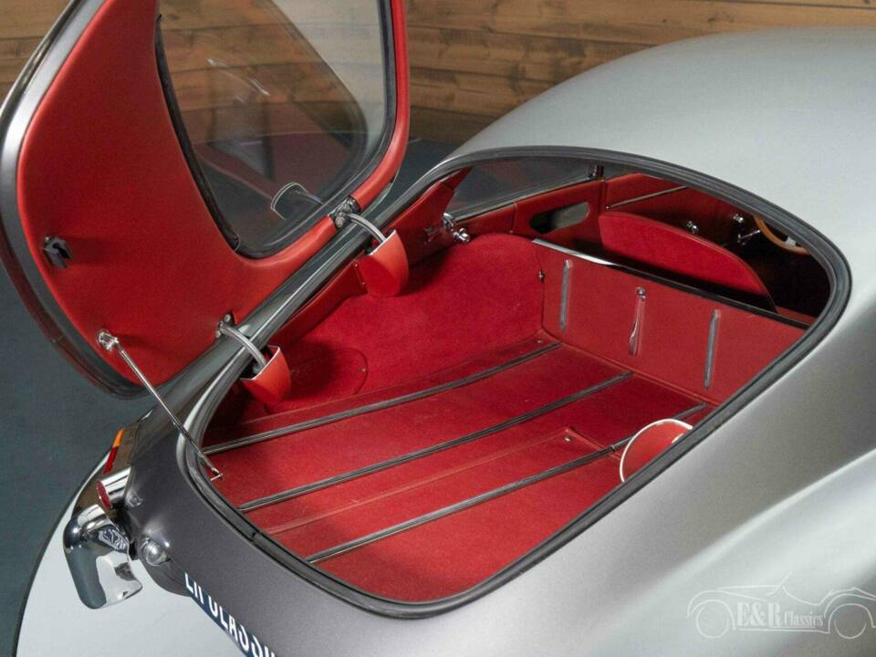 Image 18/19 of Jaguar Type E 3.8 (1964)