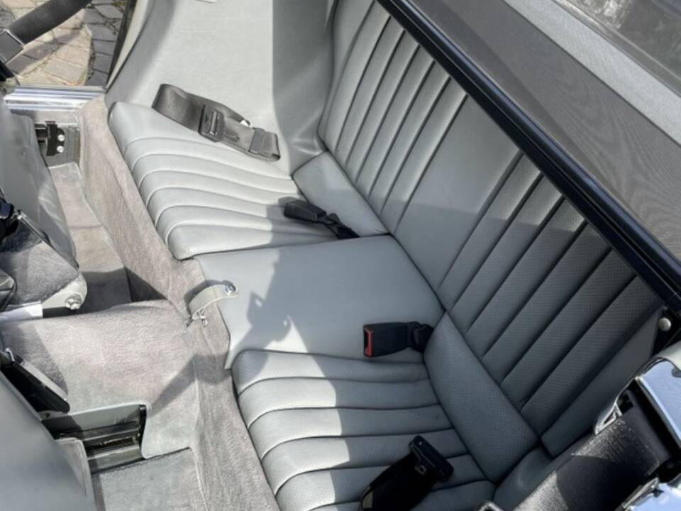 Immagine 17/56 di Mercedes-Benz 500 SL (1985)