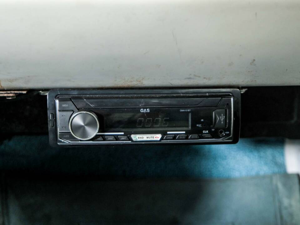 Image 34/50 of Ford Mustang 302 (1966)