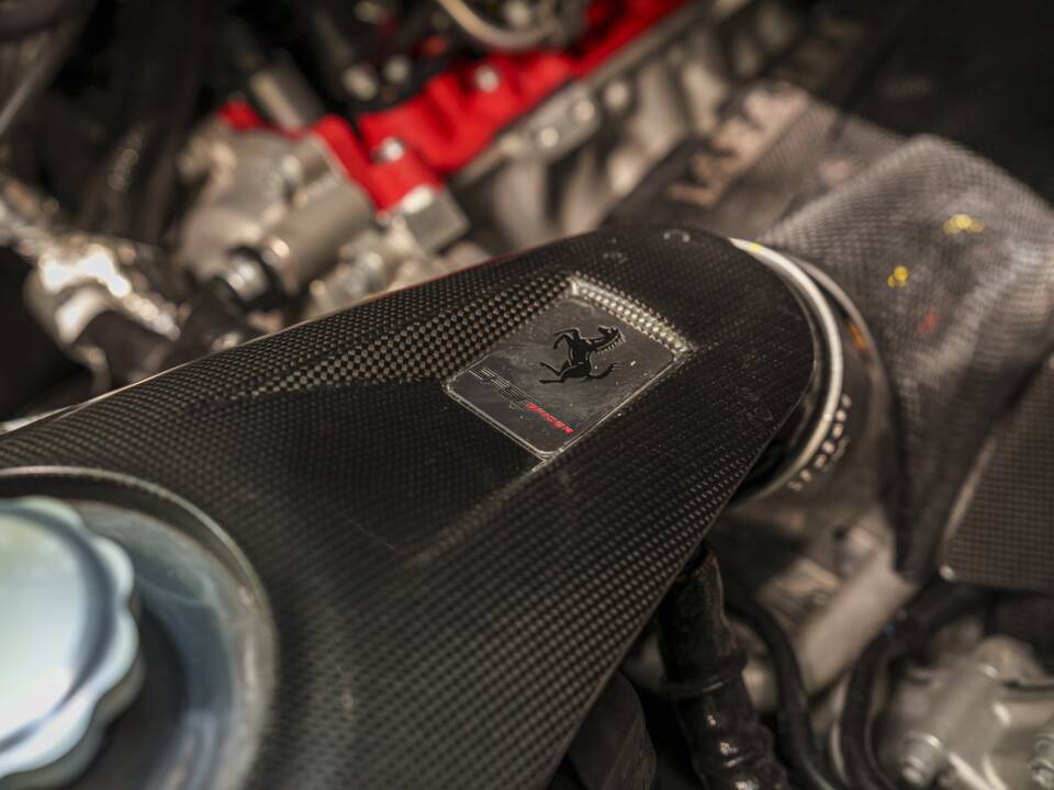 Image 33/37 of Ferrari SF90 Spider (2023)