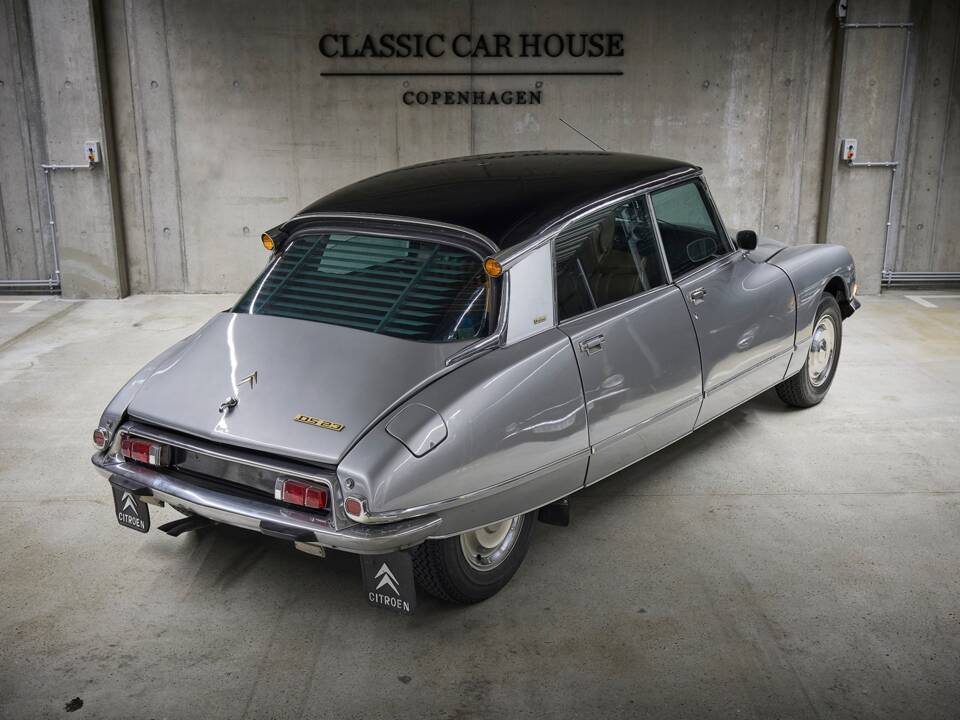 Image 4/92 of Citroën DS 23 Pallas (1975)
