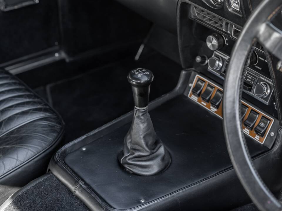 Bild 17/51 von Aston Martin DBS (1971)