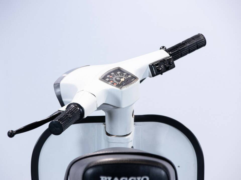 Image 49/50 of Piaggio Vespa 50 Special (1972)