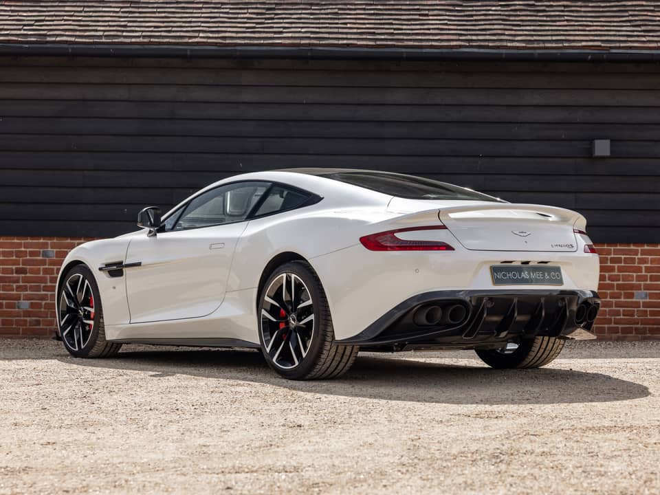 Image 3/57 of Aston Martin Vanquish S (2018)