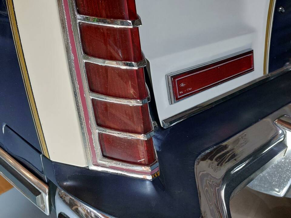 Bild 14/24 von Lincoln Continental Mark V (1979)