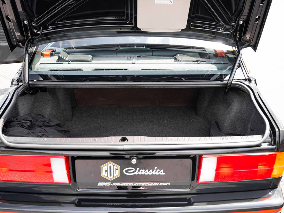 Image 75/91 de BMW M3 Sport Evo (1990)