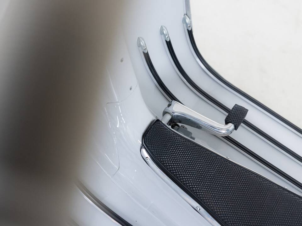 Image 16/21 of Piaggio Vespa 125 (1964)