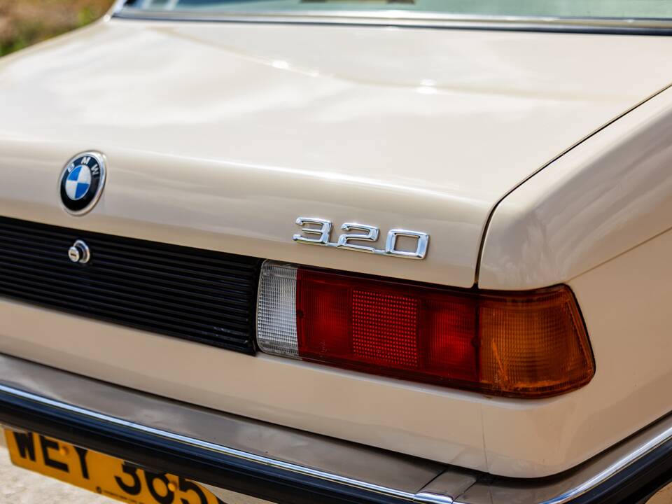 Image 26/48 of BMW 320/6 (1980)