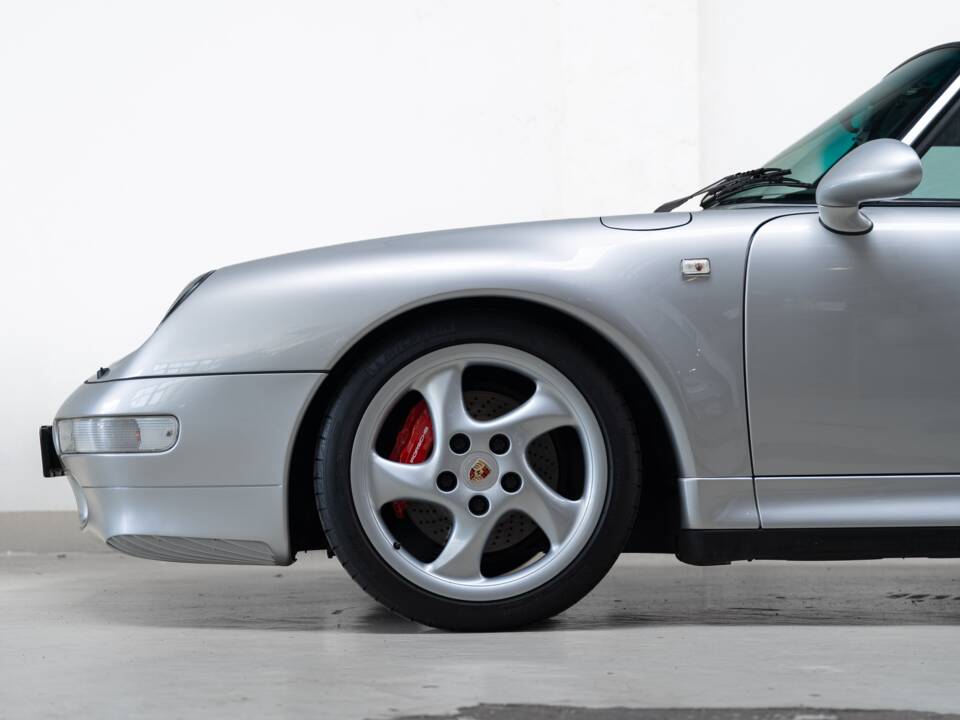 Bild 22/39 von Porsche 911 Carrera 4S (1997)