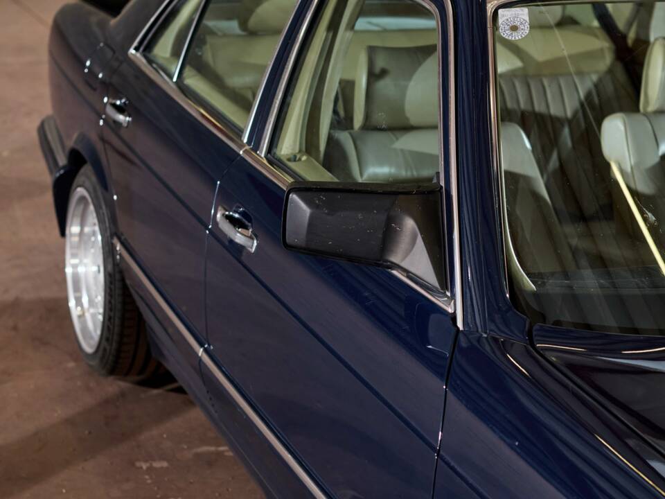 Bild 20/43 von Mercedes-Benz 380 SE (1984)