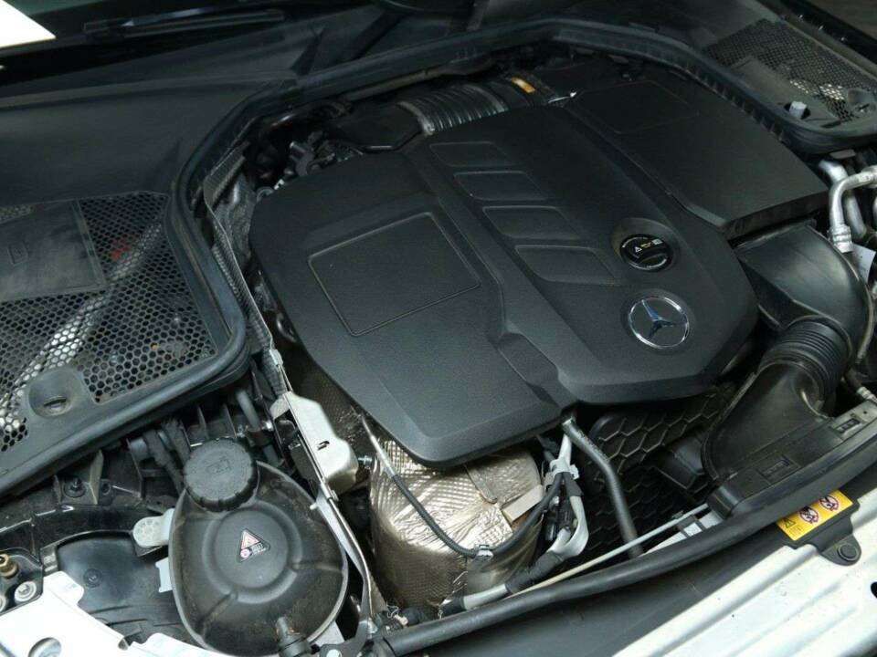 Bild 39/49 von Mercedes-Benz C 220 d 4MATIC (2021)