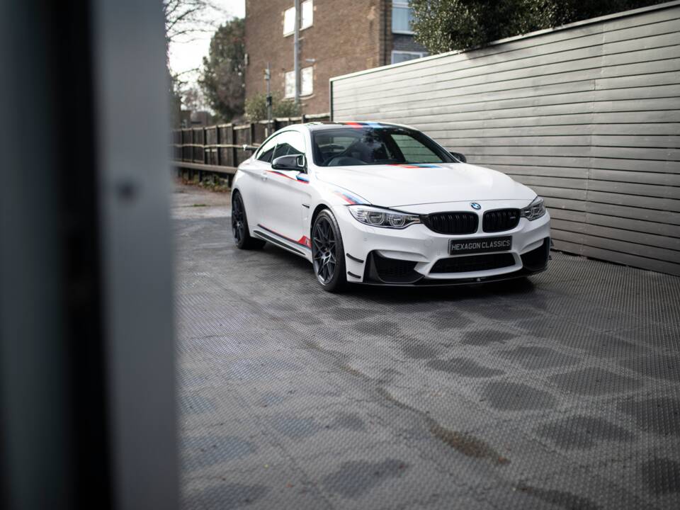 Image 24/67 of BMW M4 GTS "DTM Champion Edition" (2016)