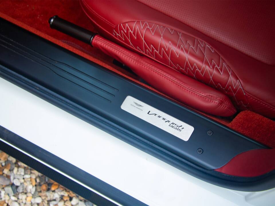 Bild 29/37 von Aston Martin Vanquish Zagato Volante (2017)