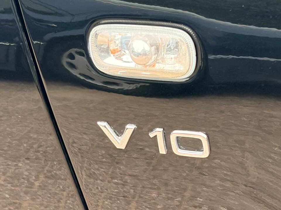 Imagen 3/4 de Audi S6 Avant 5.2 V10 quattro (2006)