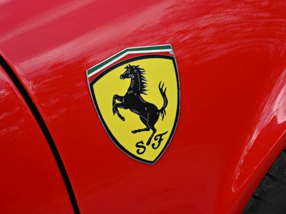 Imagen 11/28 de Ferrari 328 GTB (1989)