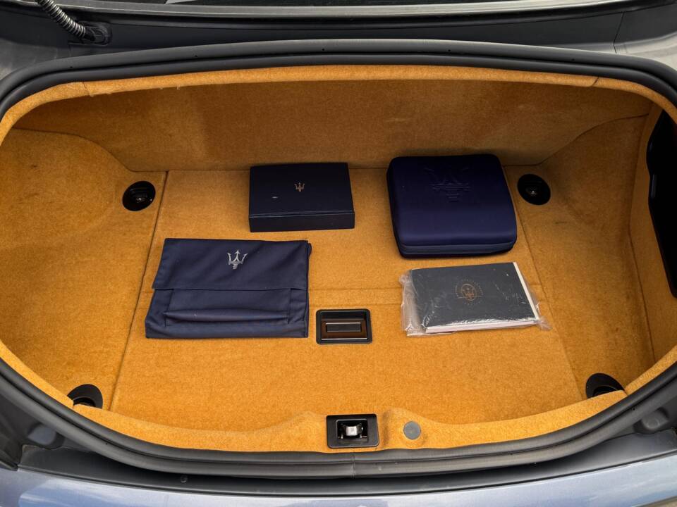 Bild 13/19 von Maserati Quattroporte 4.2 (2004)