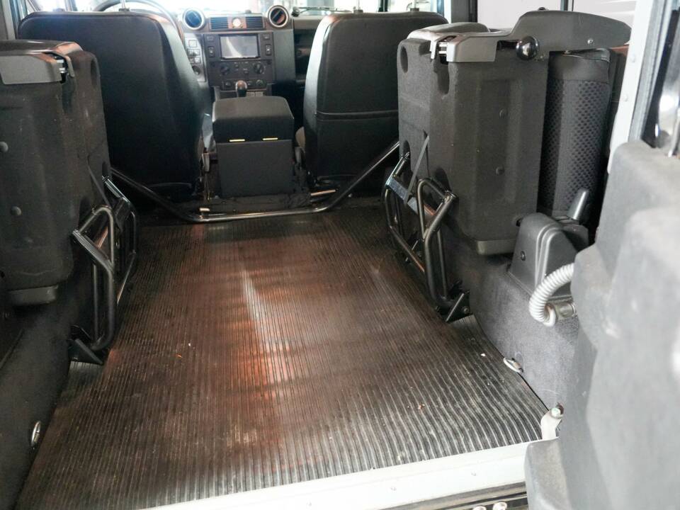 Imagen 17/34 de Land Rover Defender 90 (2012)