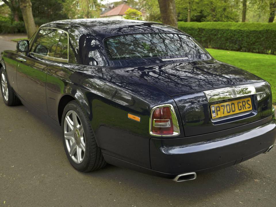 Image 7/50 de Rolls-Royce Phantom Coupé (2012)