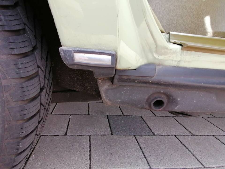 Immagine 55/55 di Mercedes-Benz 300 TD (1979)