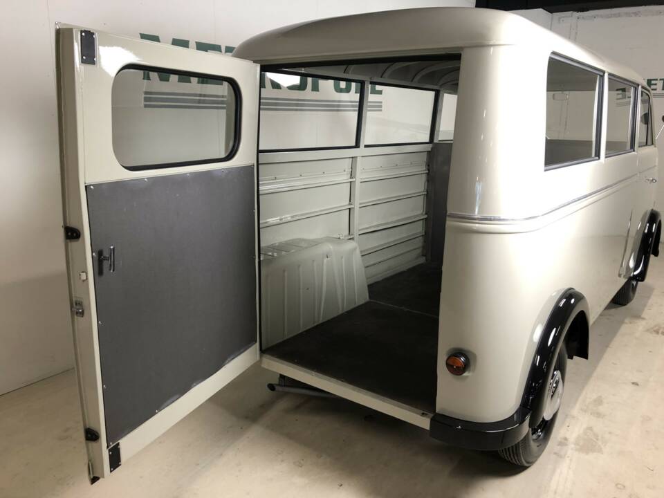 Image 18/24 de DKW Schnellaster F 89 L (1954)