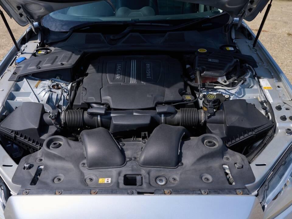 Bild 12/50 von Jaguar XJ 5.0 (2012)