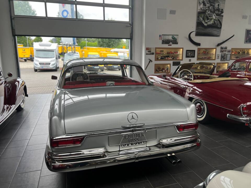 Bild 28/44 von Mercedes-Benz 250 SE (1967)