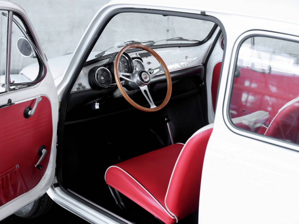 Image 14/47 of Abarth Fiat 850 TC (1965)