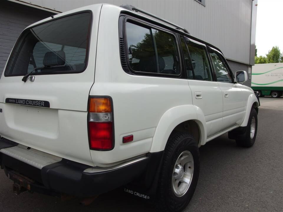 Bild 23/97 von Toyota Land Cruiser FJ80 (1992)