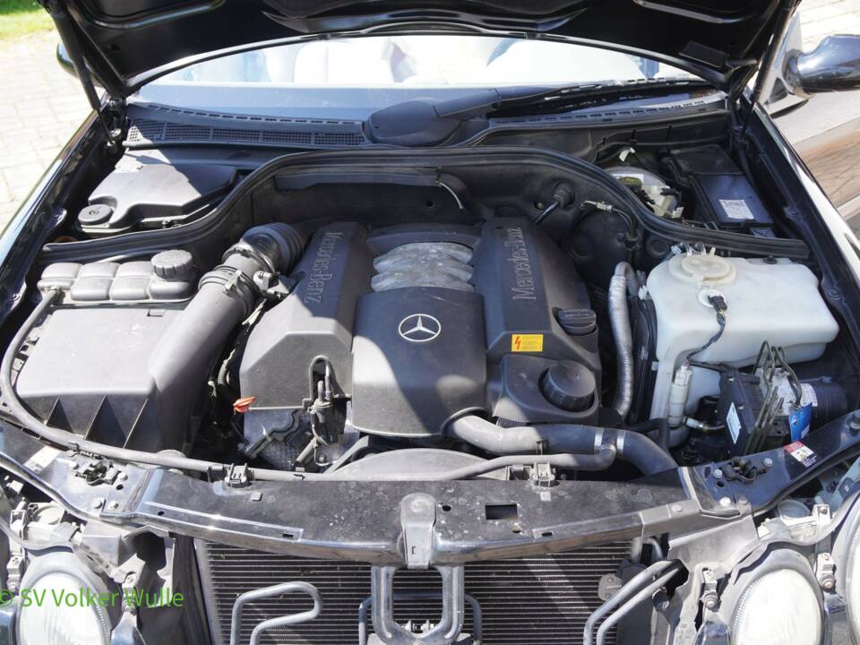 Bild 11/17 von Mercedes-Benz CLK 320 (1998)