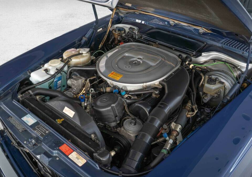 Image 29/29 of Mercedes-Benz 560 SL (1987)