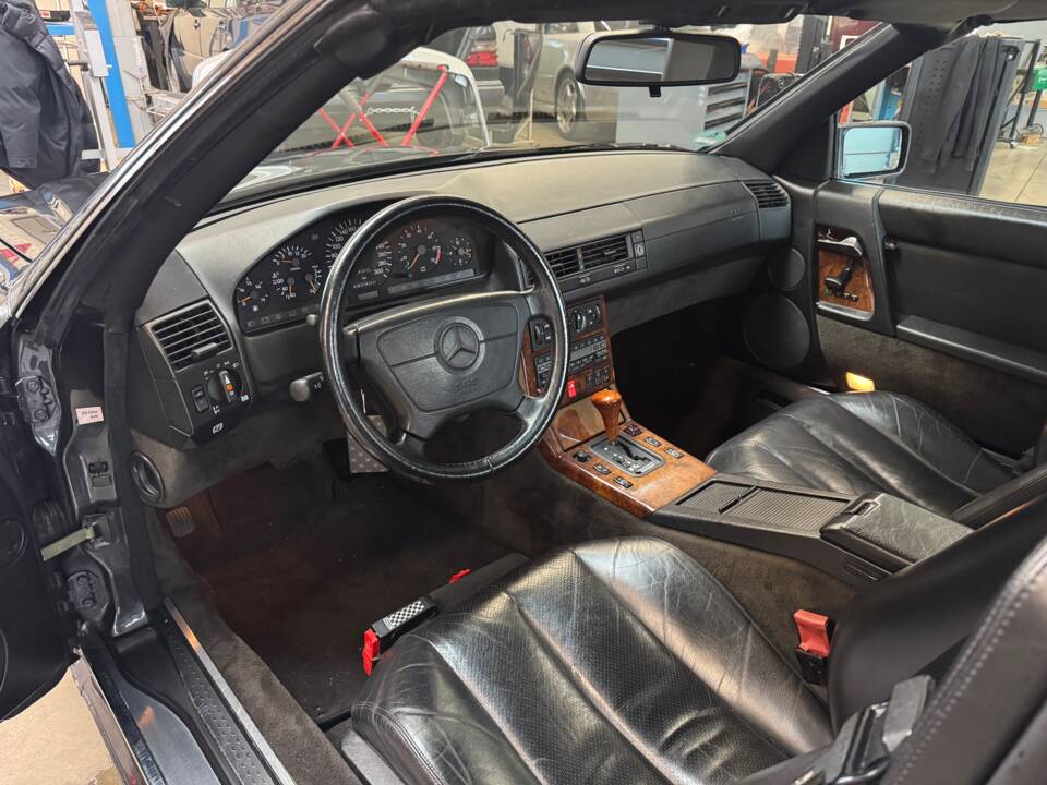 Imagen 15/46 de Mercedes-Benz 500 SL 6.0 AMG (1992)