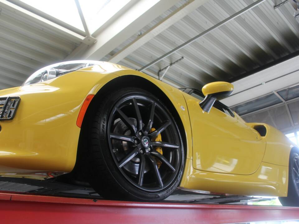 Image 9/50 of Alfa Romeo 4C Spider (2018)