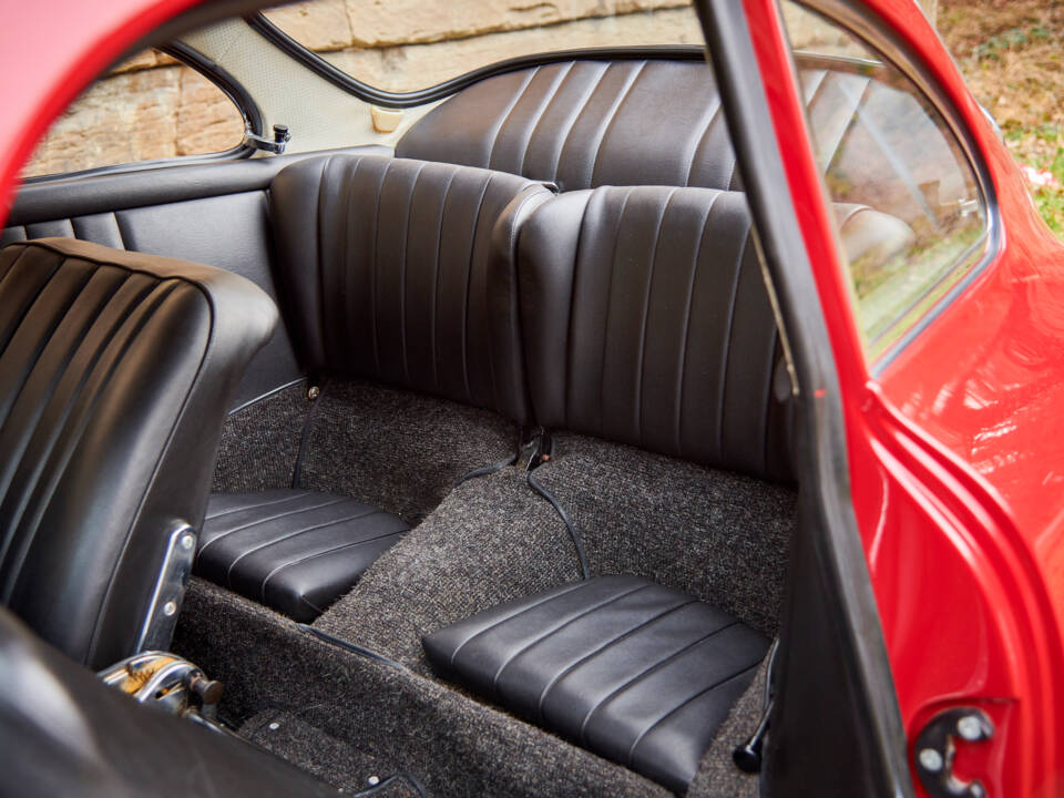 Image 25/34 of Porsche 356 C 1600 (1964)