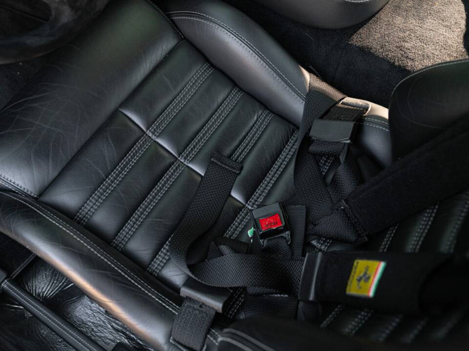 Image 32/50 of Ferrari 550 Maranello (2000)