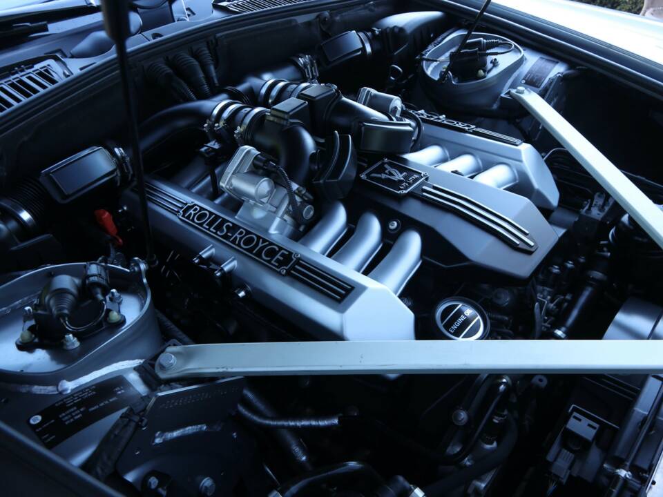 Image 12/50 of Rolls-Royce Phantom DHC (2009)