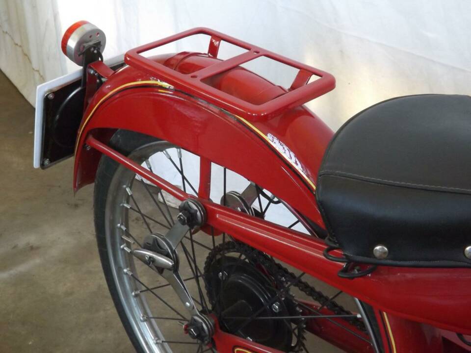 Image 24/50 de Moto Guzzi Cardellino 65 (1955)