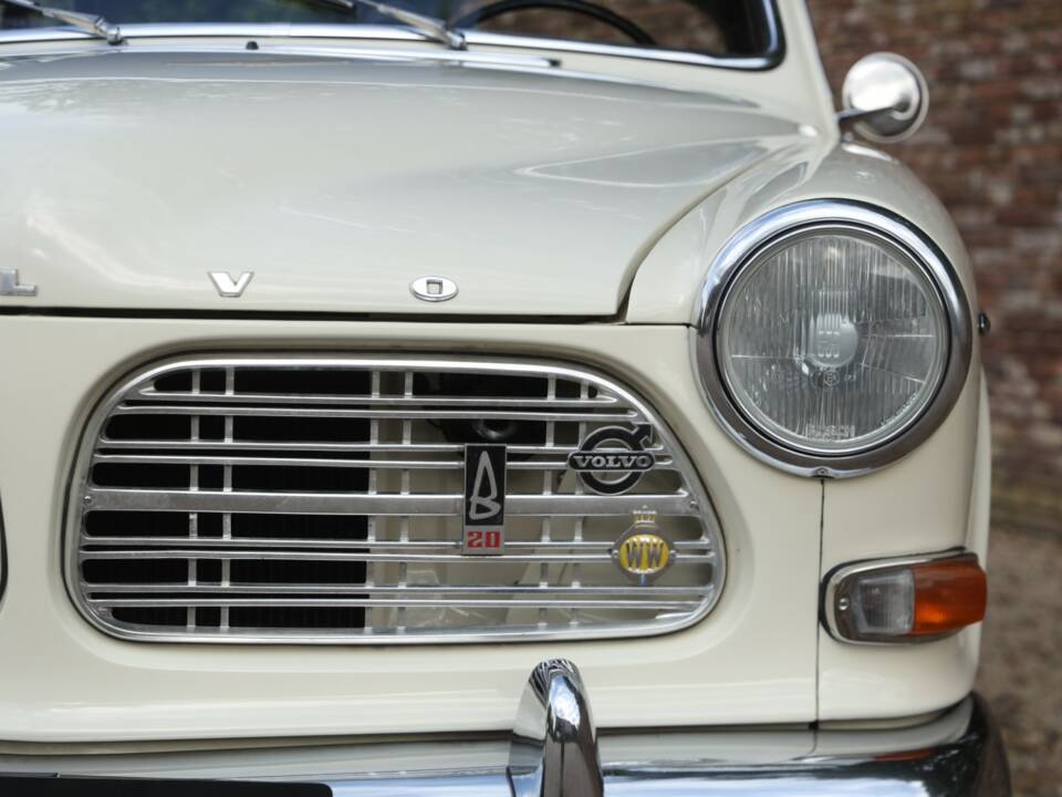Image 18/50 of Volvo P 123 GT (1969)
