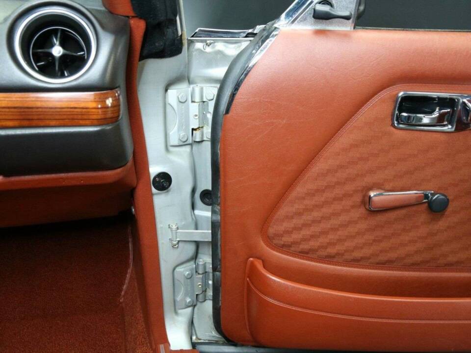 Image 30/50 of Mercedes-Benz 280 CE (1980)