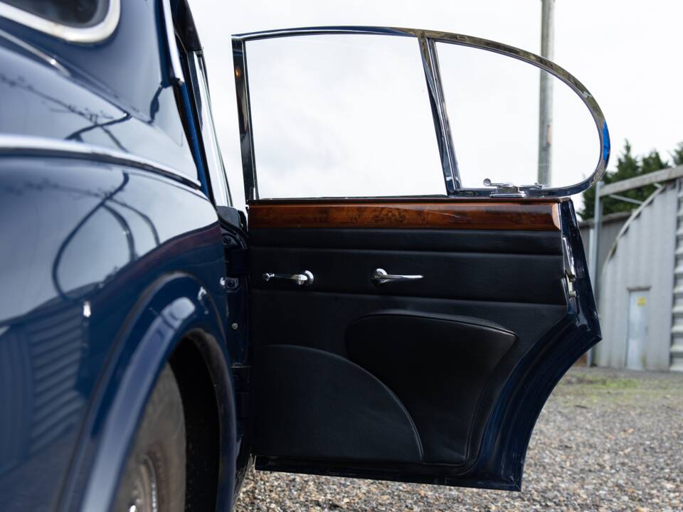 Bild 27/44 von Jaguar 340 (1968)