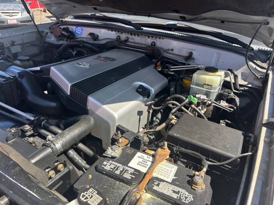 Image 28/28 of Toyota Land Cruiser J 100 V8 (2002)