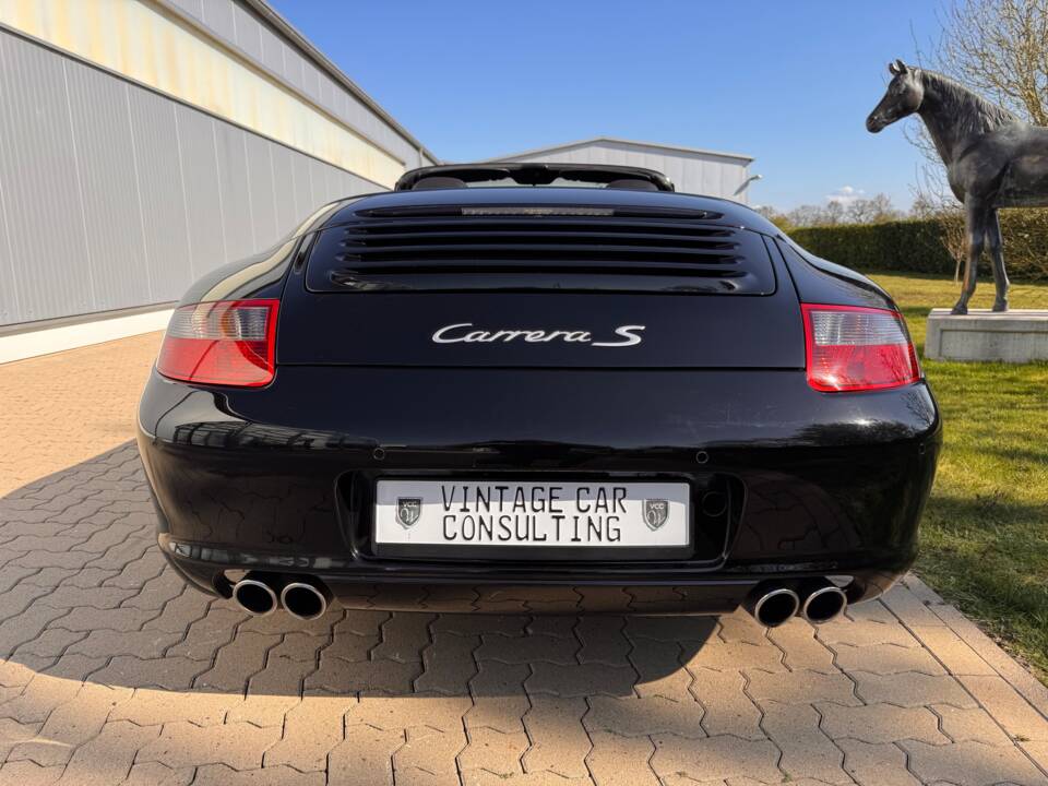 Bild 13/66 von Porsche 911 Carrera S (2006)