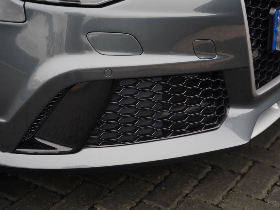 Immagine 29/50 di Audi RS6 Avant (2015)