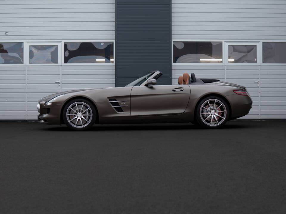 Image 5/45 of Mercedes-Benz SLS AMG Roadster (2012)