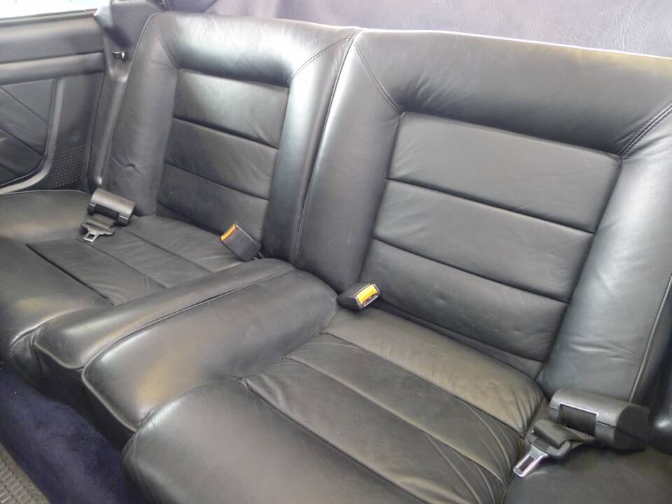 Image 3/36 of Volkswagen Golf Mk I Convertible 1.6 (1987)
